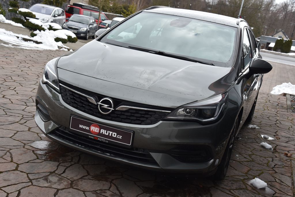 opel-astra-1-2-81-kw-sports-tourer - 2