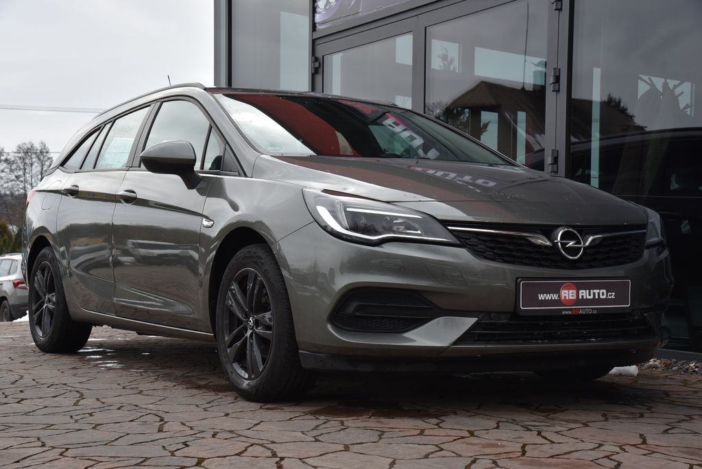 opel-astra-1-2-81-kw-sports-tourer - 4