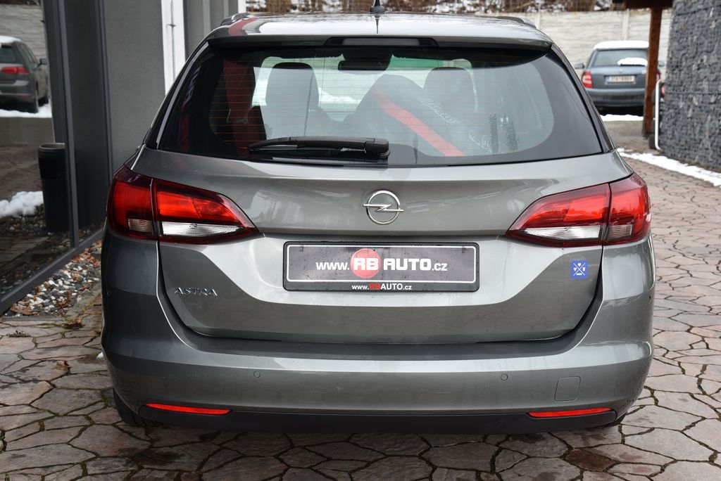 opel-astra-1-2-81-kw-sports-tourer - 8