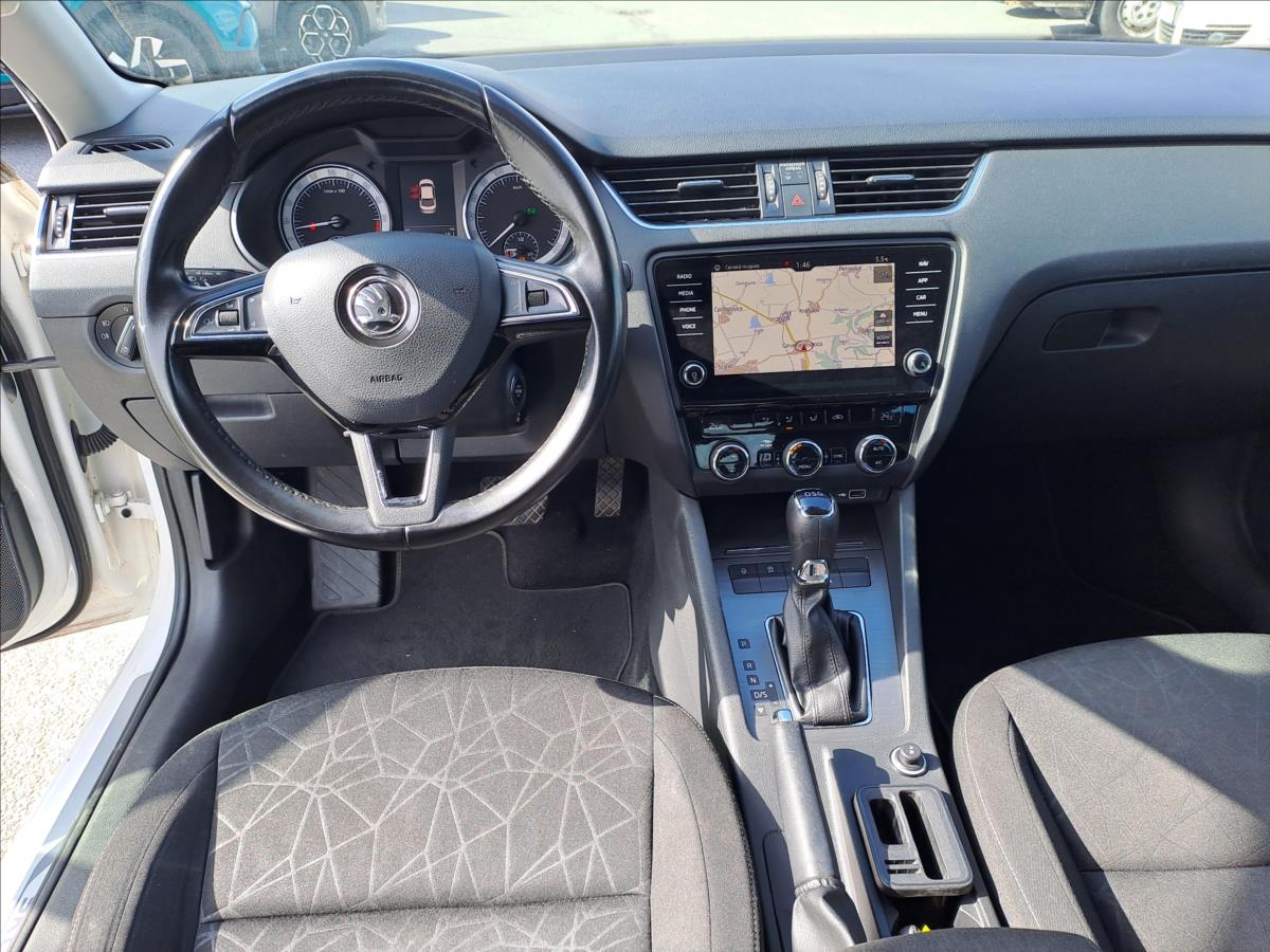 skoda-octavia-1-6-tdi-85kw-dsg-style - 8