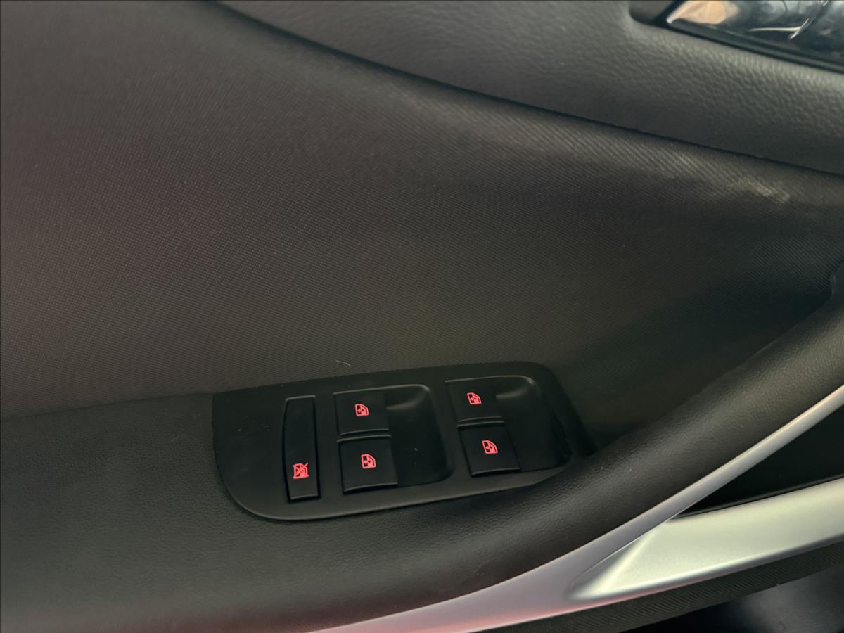 opel-zafira-2-0-96kw-serviska-2-sada-alu - 9