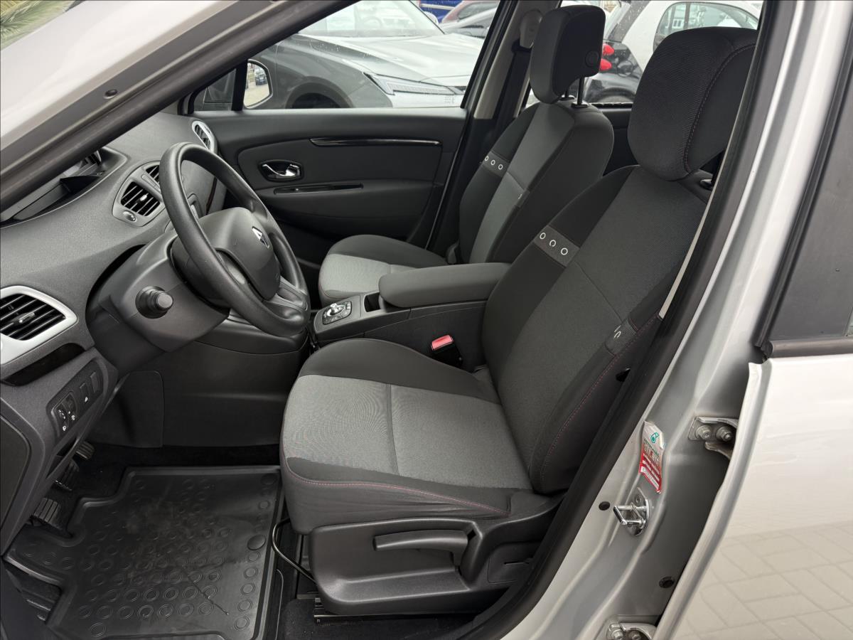 renault-scenic-1-5-dci-110k-dynamique-navi-klima - 9