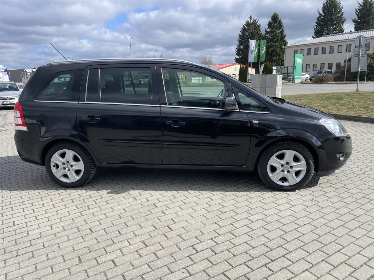 opel-zafira-1-6-i-16v-85kw-7mist-tazne-top-stav - 4