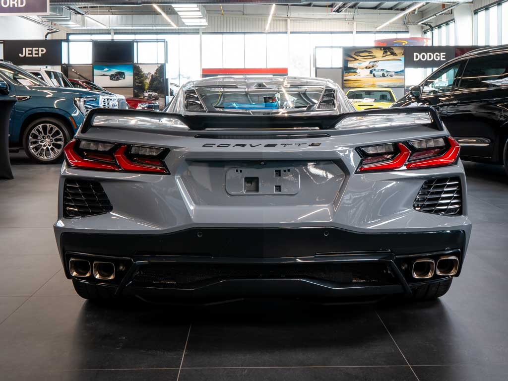 chevrolet-corvette-6-2-stingray-c8-3lt-z51-coupe - 2