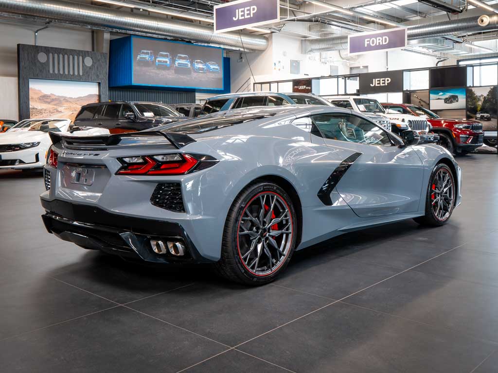 chevrolet-corvette-6-2-stingray-c8-3lt-z51-coupe - 6
