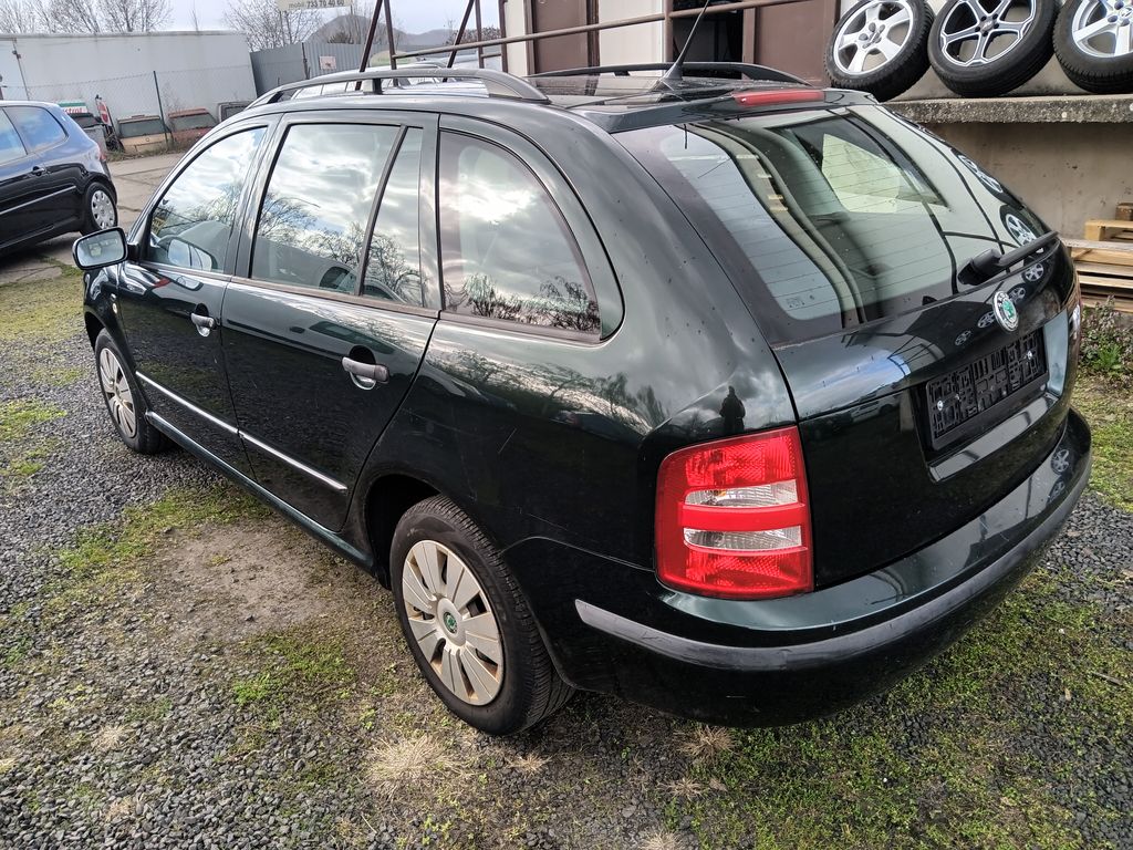 skoda-fabia-1-4-16v-comfort - 1