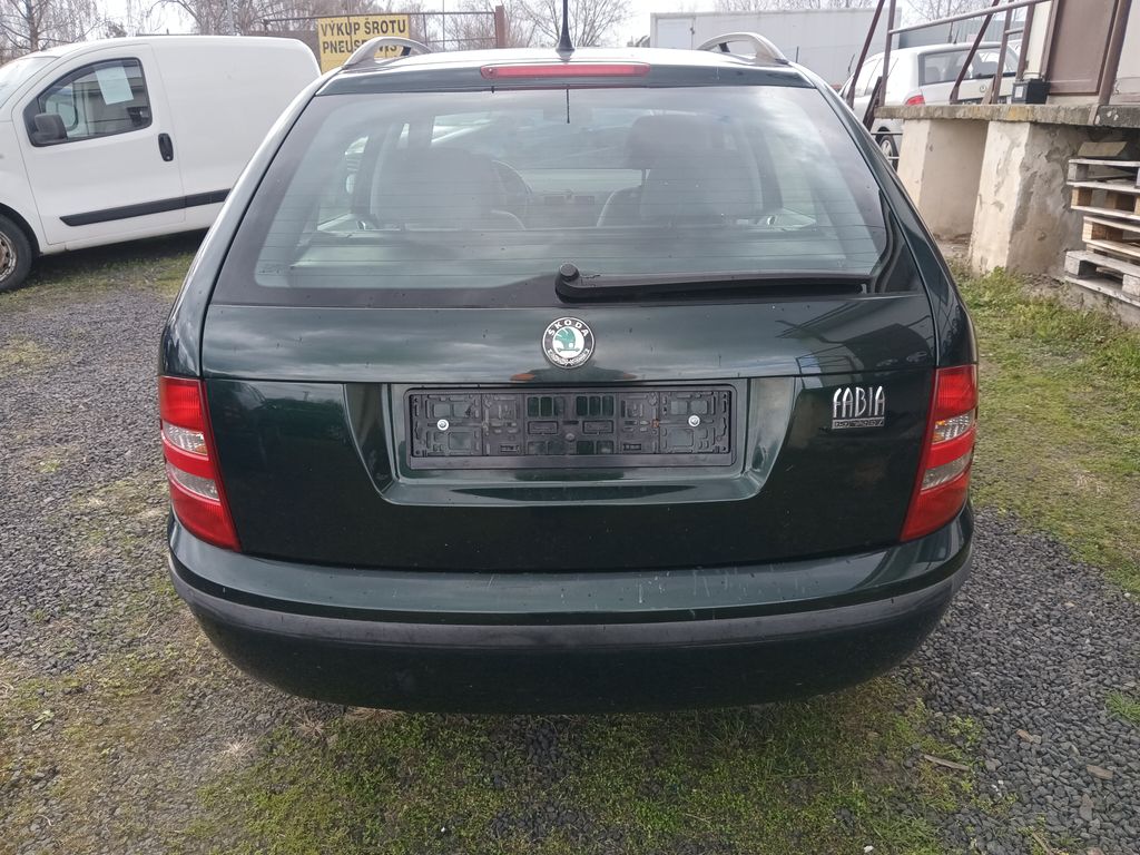 skoda-fabia-1-4-16v-comfort - 3