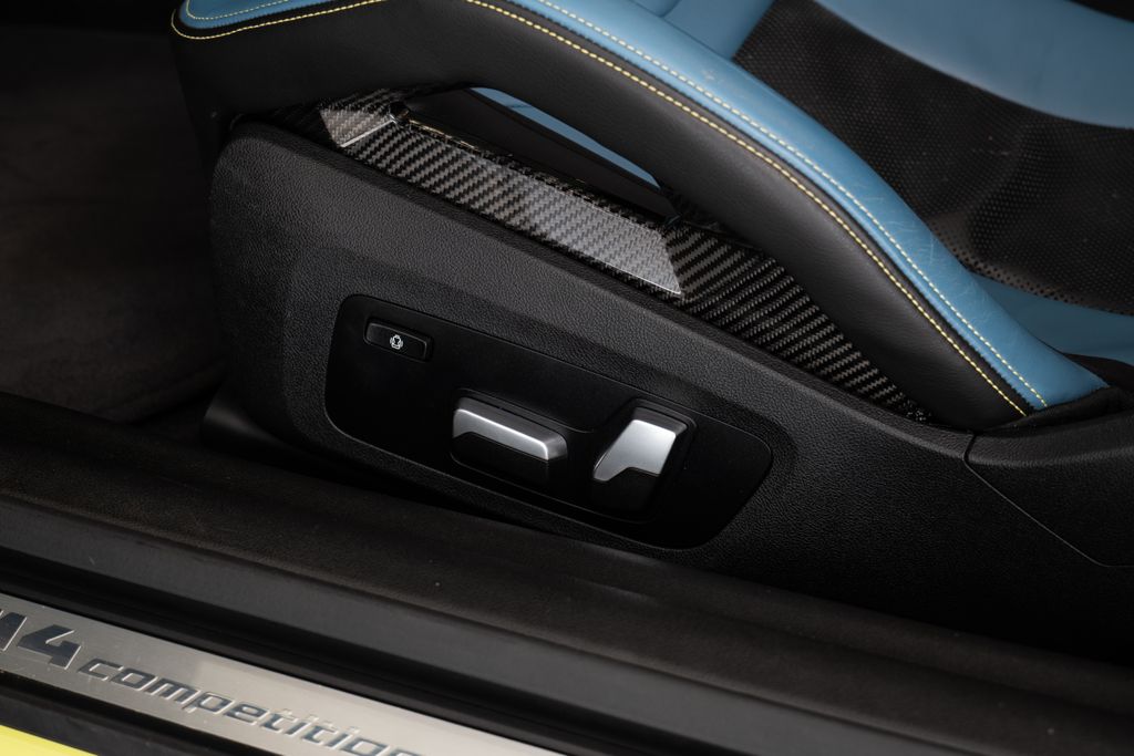 bmw-m4-cabrio-xdrive-competition-360 - 7