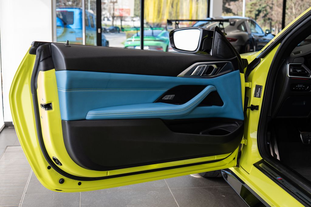 bmw-m4-cabrio-xdrive-competition-360 - 9