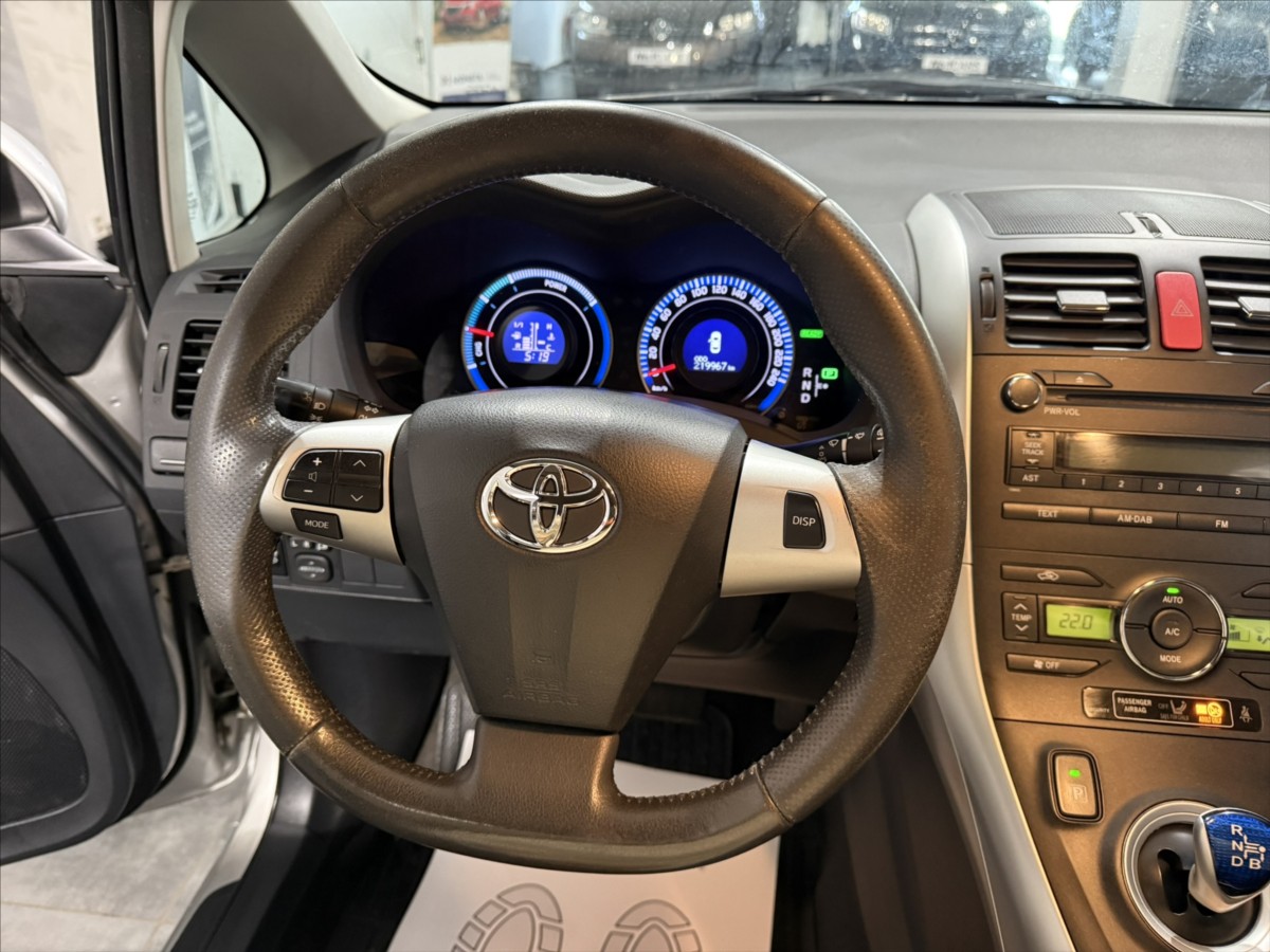 toyota-auris-1-8-hybrid-automat-stk-alu - 7