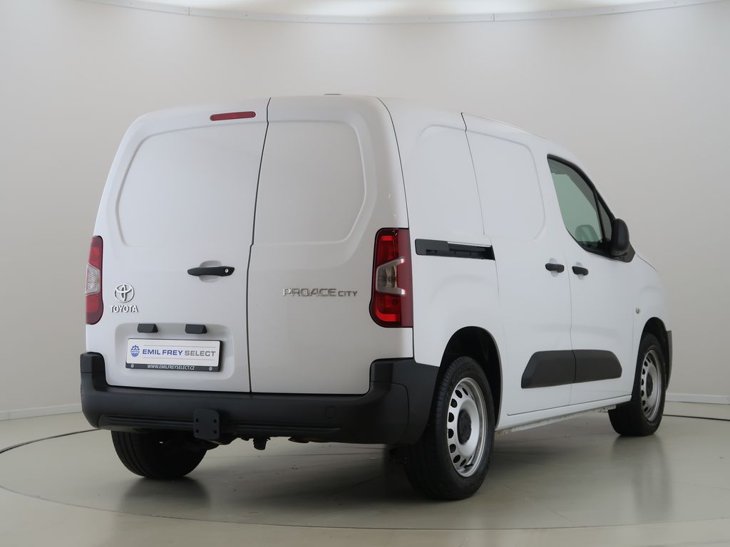 toyota-proace-1-2vvt-i-at-cz-1maj-dph-active - 4