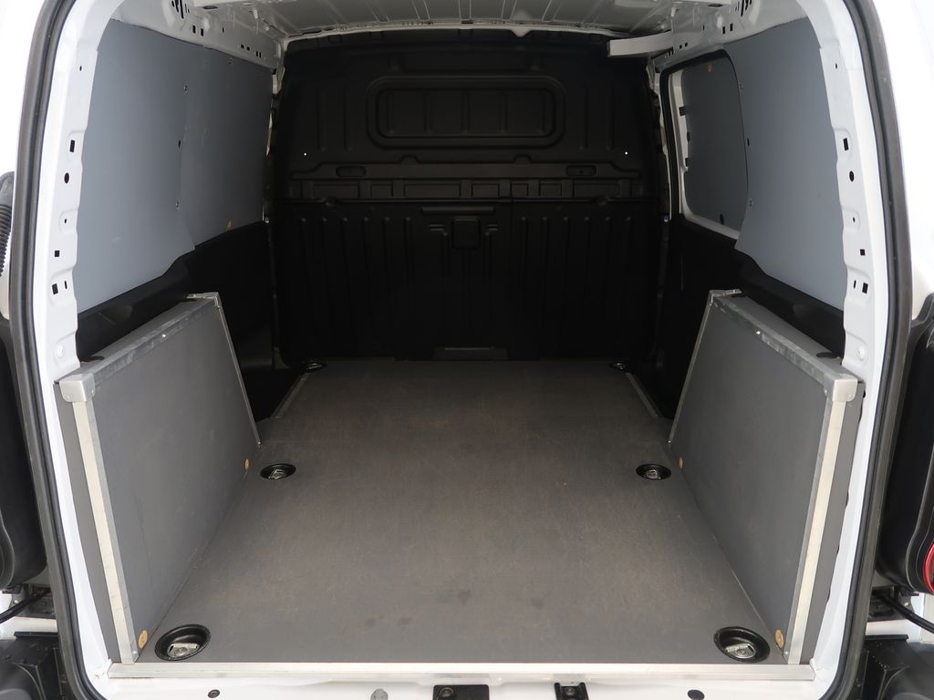 toyota-proace-1-2vvt-i-at-cz-1maj-dph-active - 9