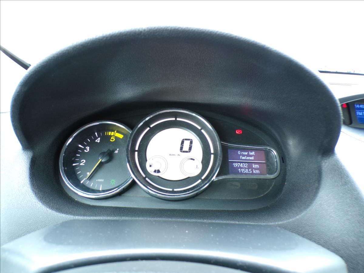 renault-megane-1-5-dci-tempomat-digi-klima - 7