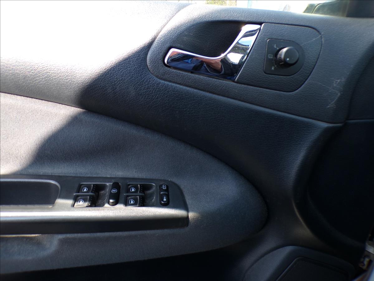 skoda-octavia-1-9-tdi-81kw-digi-klima - 9