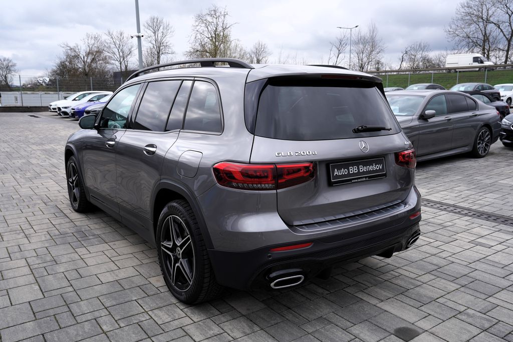 mercedes-benz-glb-200d-4matic-amg-at-150-ps-led - 3