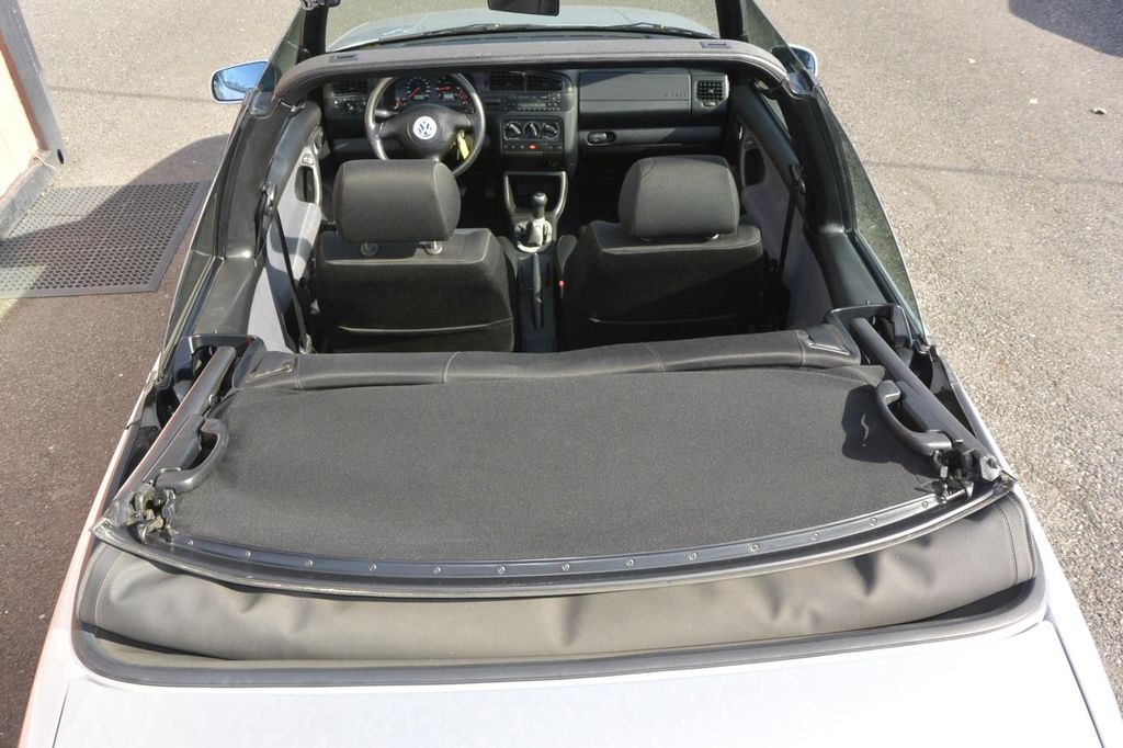volkswagen-golf-2-0i - 9