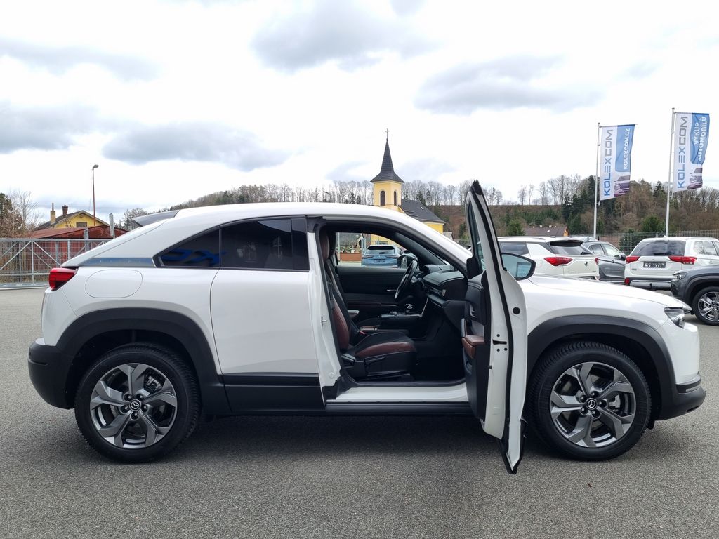 mazda-mx-30-e-skyaktiv-ev-odpocet-dph - 8