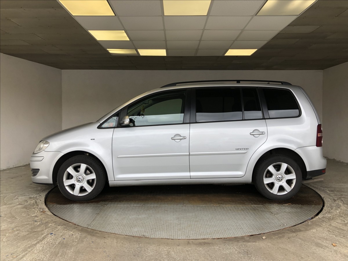 volkswagen-touran-2-0-cng-united - 3