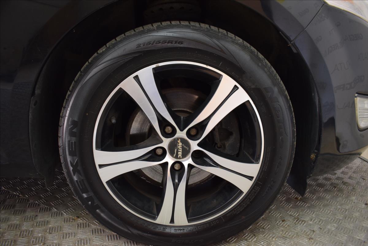 ford-mondeo-2-0-i-po-stk-super-stav - 8