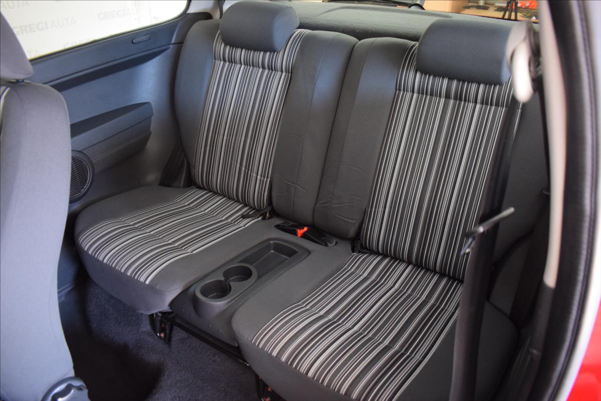 volkswagen-fox-1-2-htp-po-servisu-po-tk - 9