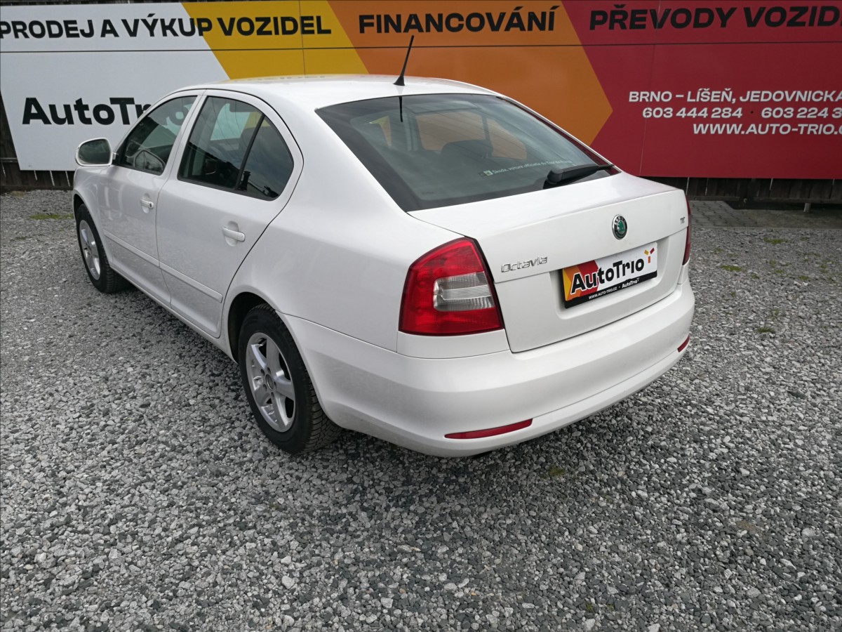 skoda-octavia-1-6-tdi-ambiente - 3