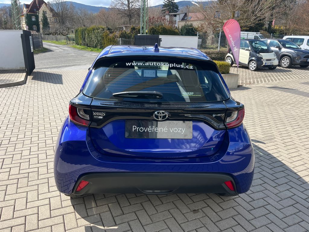 toyota-yaris-1-5-hybrid-e-cvt-comfort - 4