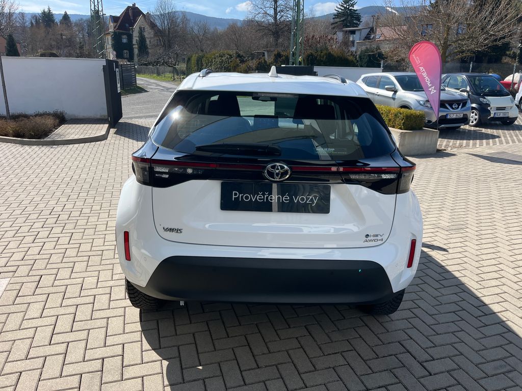 toyota-yaris-cross-1-5-hybrid-e-cvt-4x4-comfort - 4