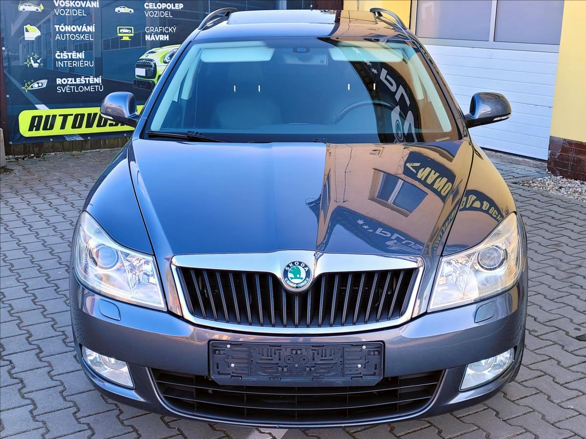 skoda-octavia-1-4-elegance-serv-knizka - 1