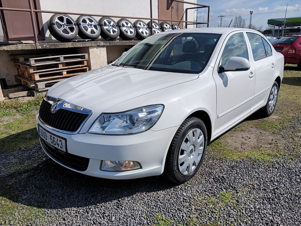 Škoda Octavia 1.6 TDI Ambition koupeno v CZ