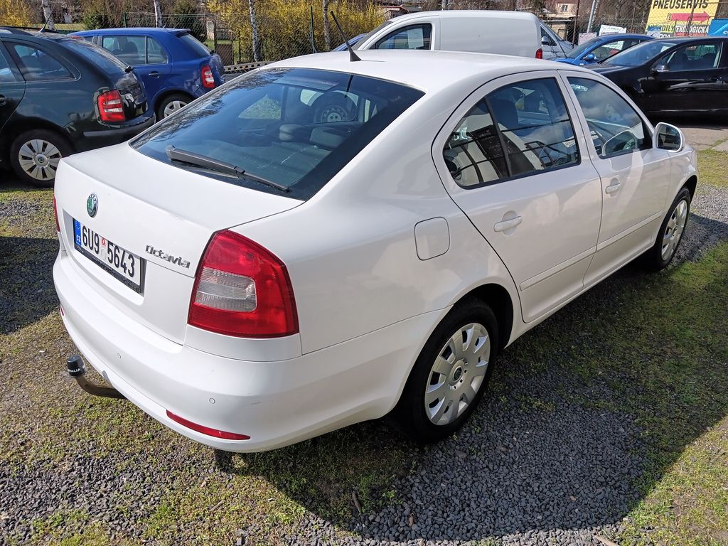 skoda-octavia-1-6-tdi-ambition-koupeno-v-cz - 4