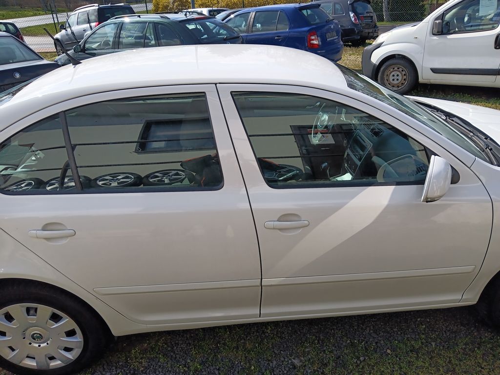 skoda-octavia-1-6-tdi-ambition-koupeno-v-cz - 5