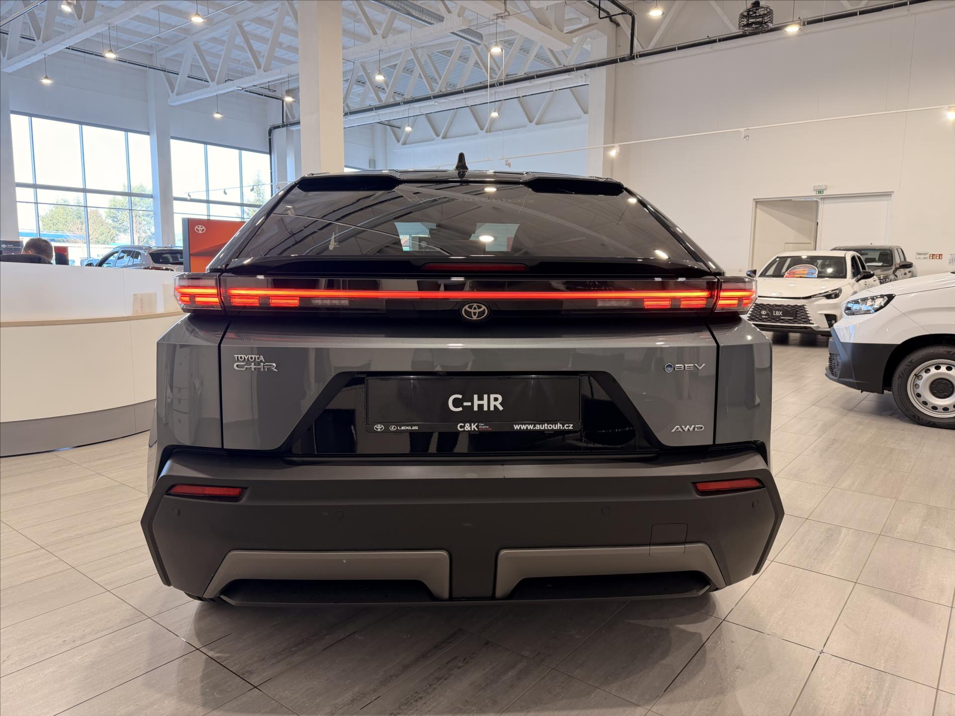 toyota-c-hr-executive-bev-77kwh-343k-awd - 3