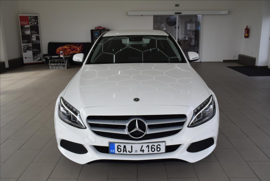 mercedes-benz-tridy-c-2-2-cdi-cr-106814-km-serviska - 1