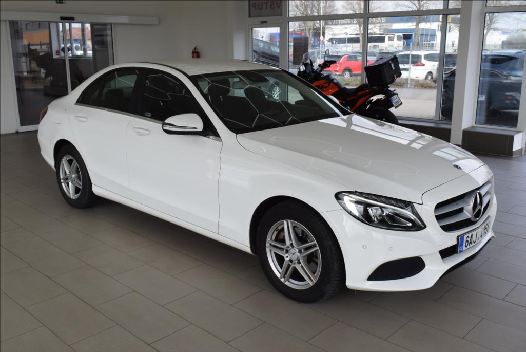 mercedes-benz-tridy-c-2-2-cdi-cr-106814-km-serviska - 2