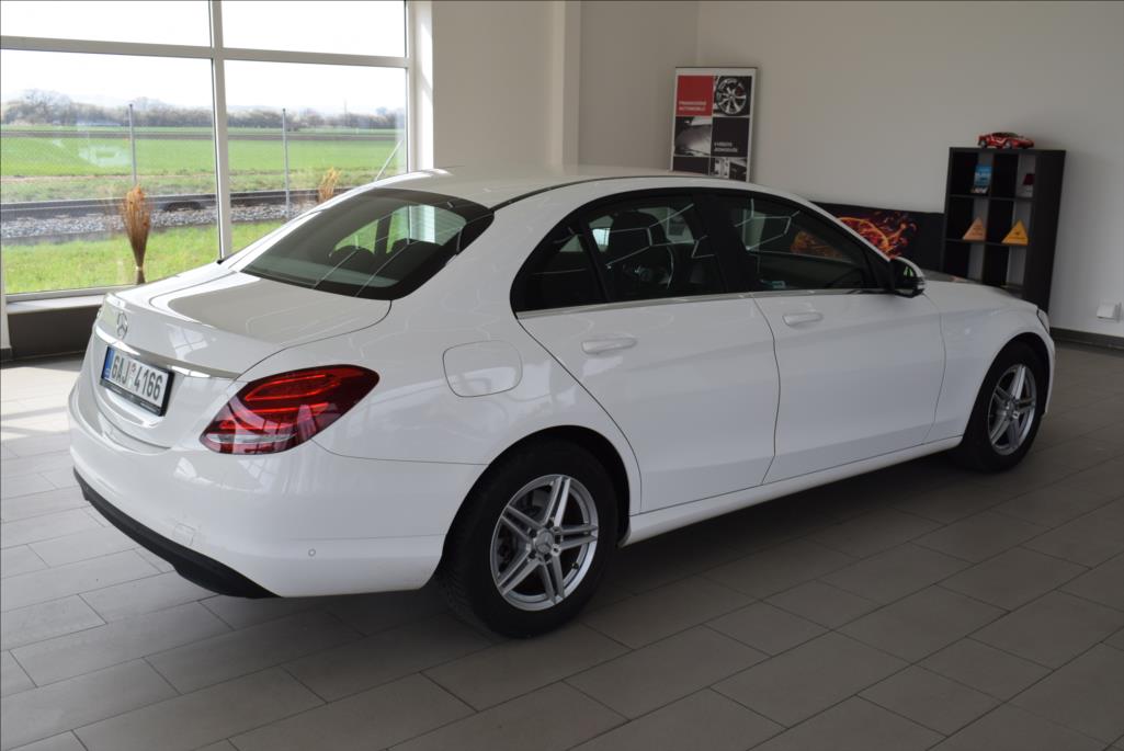 mercedes-benz-tridy-c-2-2-cdi-cr-106814-km-serviska - 5
