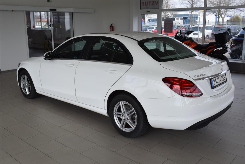 mercedes-benz-tridy-c-2-2-cdi-cr-106814-km-serviska - 7