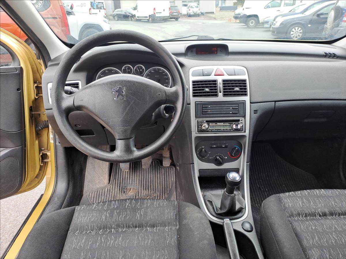 peugeot-307-1-4-i - 8