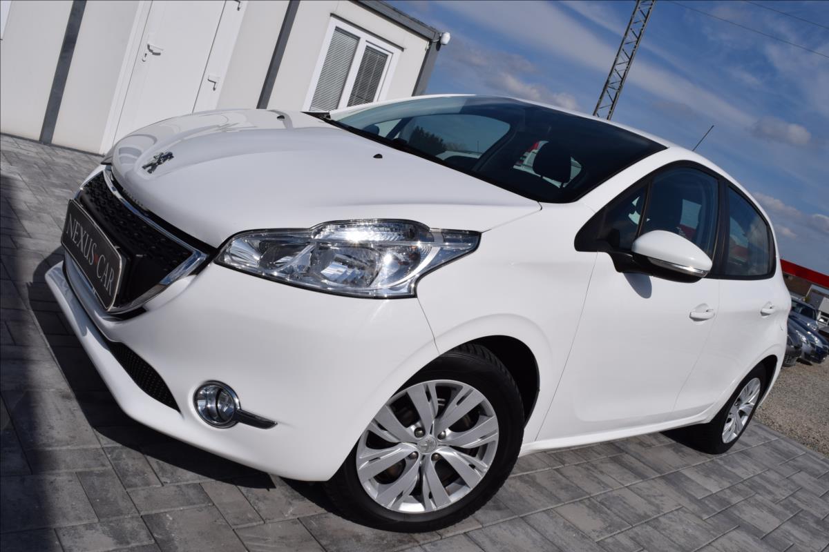 Peugeot 208 1,4 HDi 50KW NÍZKÉ KM KLIMA