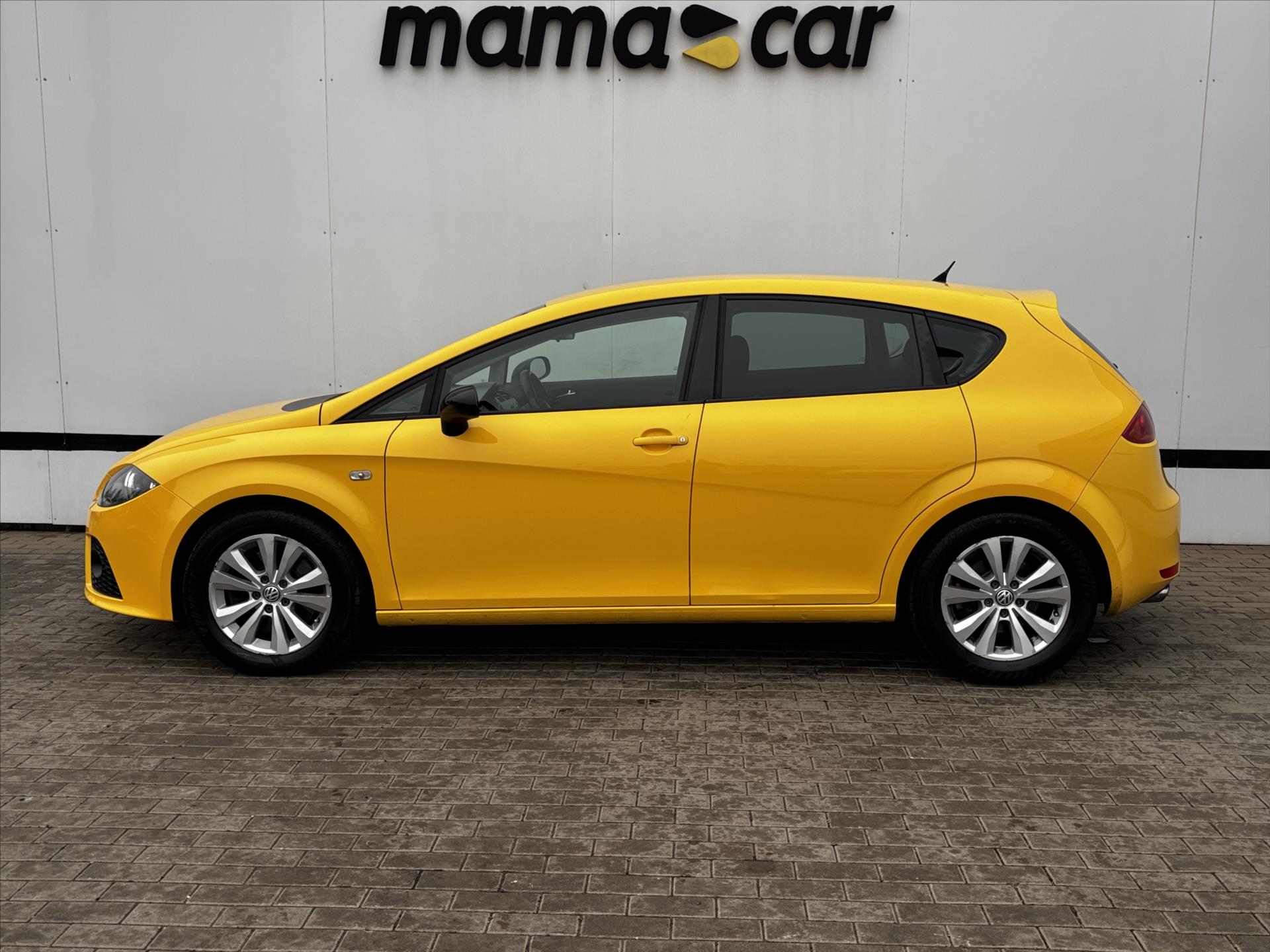 seat-leon-fr-2-0-tfsi-147kw-servis-kniha - 3