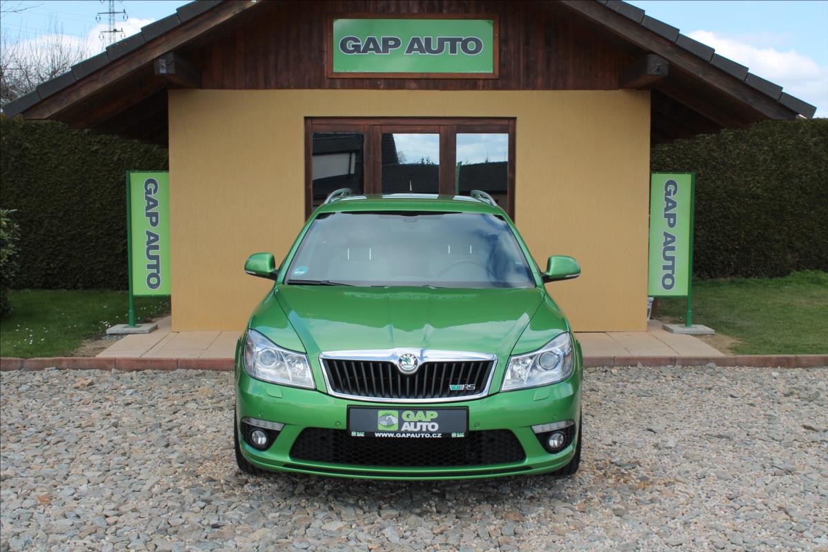 skoda-octavia-2-0-tfsi-rs-147kw-dsg - 1
