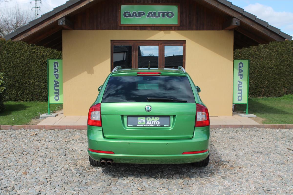 skoda-octavia-2-0-tfsi-rs-147kw-dsg - 4