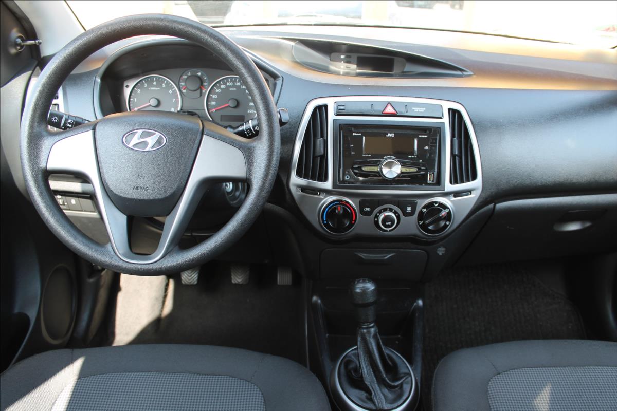 hyundai-i20-1-2i-63kw-klima - 8