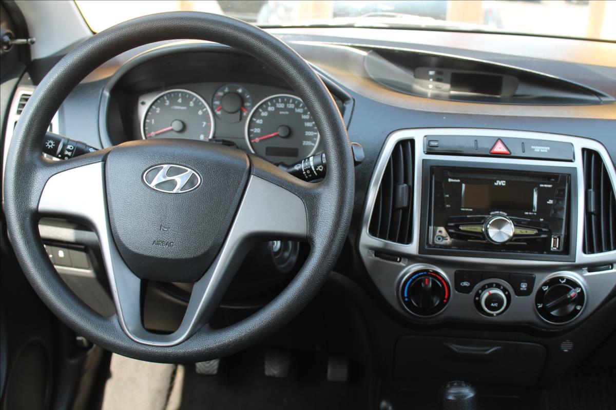 hyundai-i20-1-2i-63kw-klima - 9