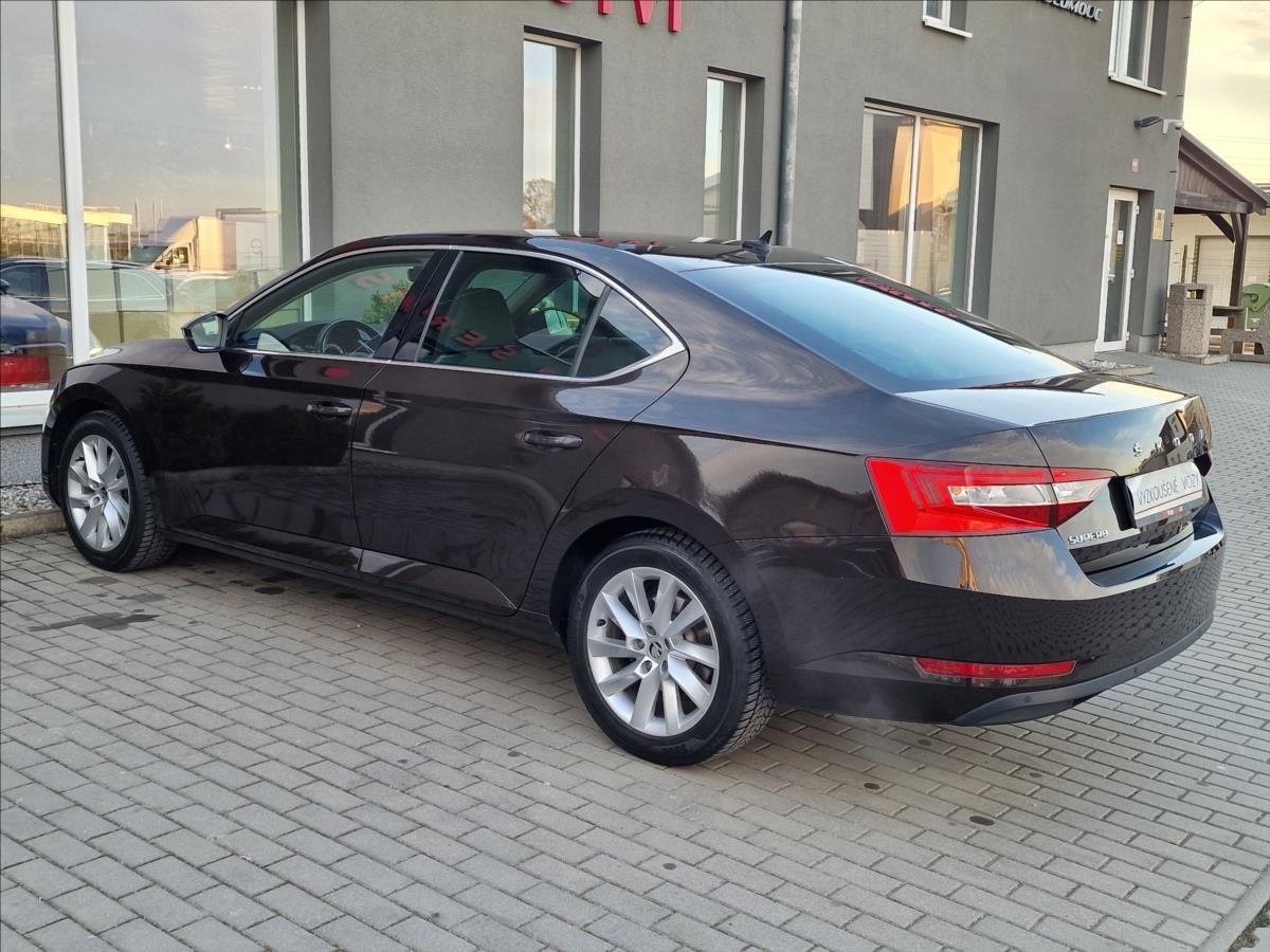 skoda-superb-1-5-tsi-110kw-style-dsg-1-maj - 6
