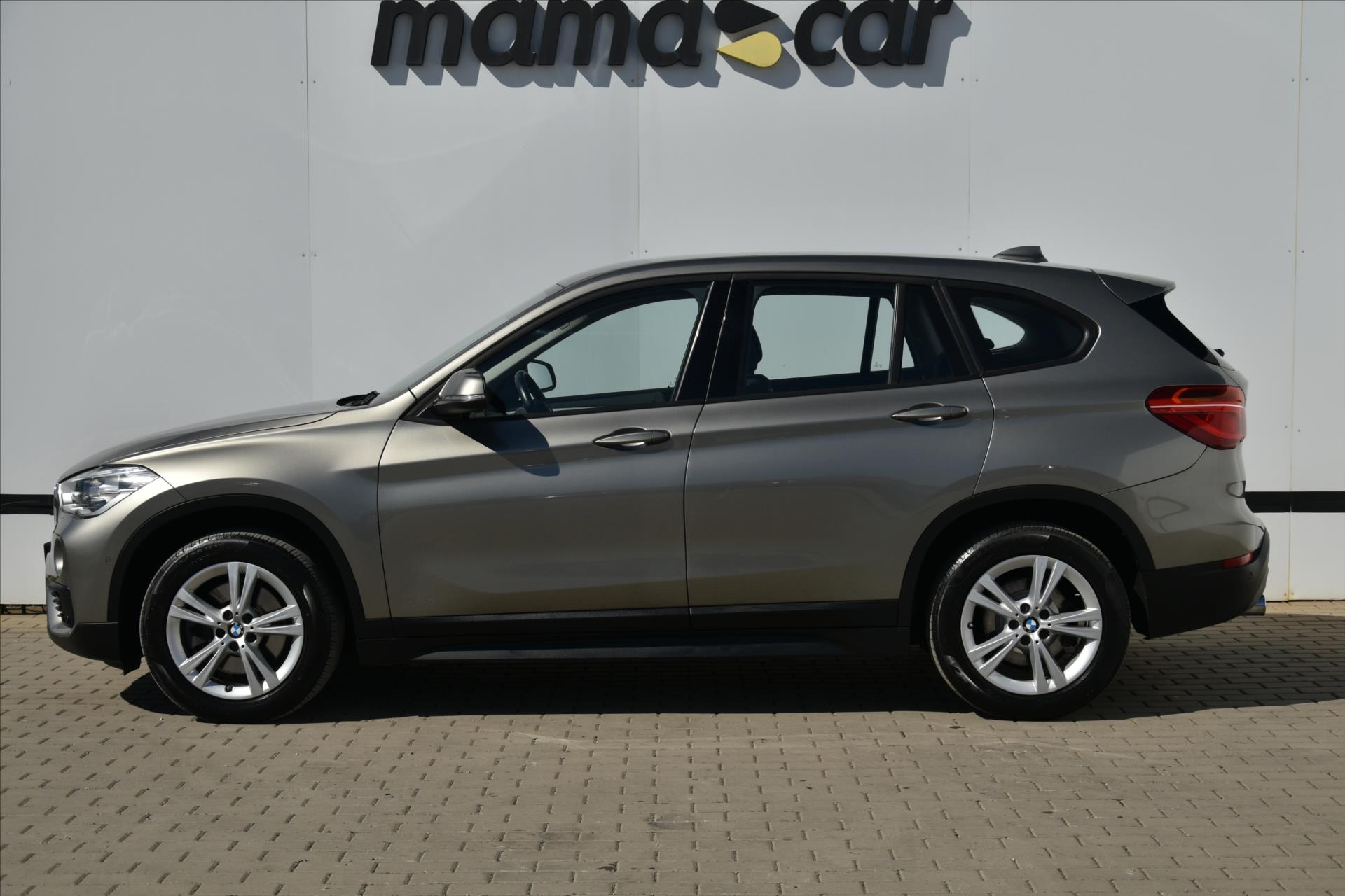 bmw-x1-xdrive-20d-140kw-1-majitel-cr - 3
