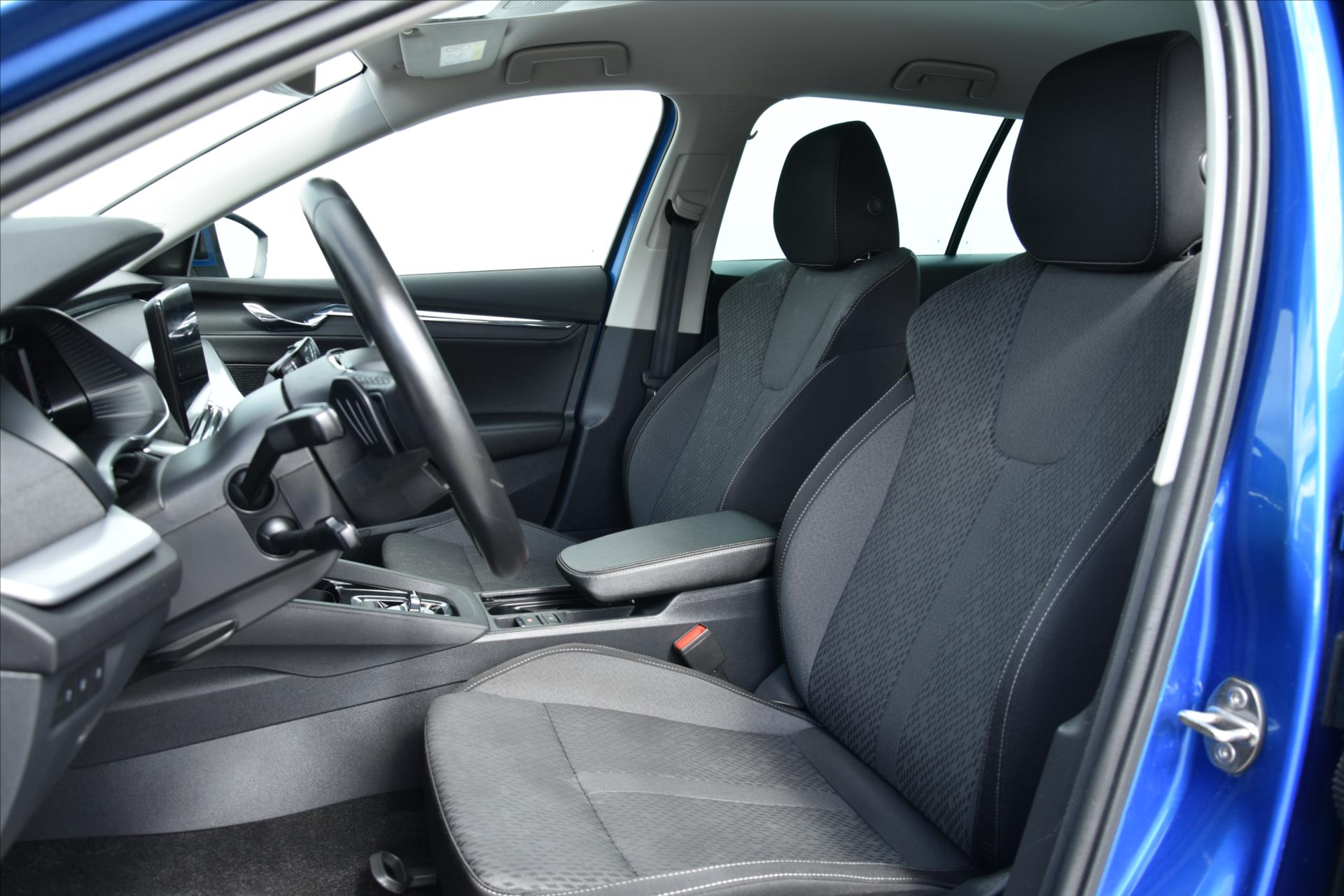 skoda-octavia-2-0-tdi-110kw-dsg-style-cr - 9