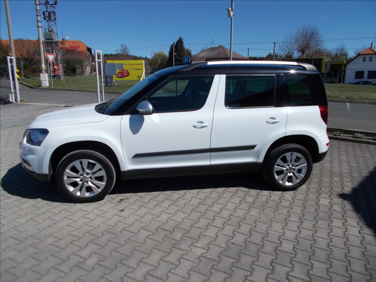 skoda-yeti-1-4-tsi-dsg-90-kw-cr-tz-xenony-nova-stk - 4