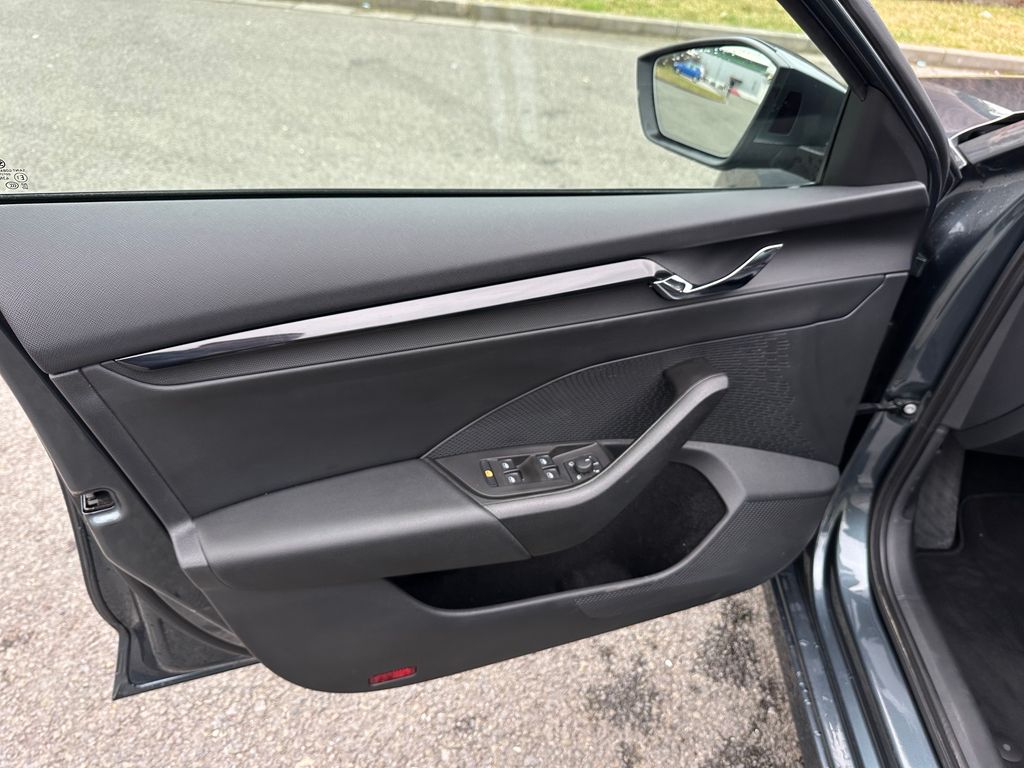 skoda-octavia-2-0-tdi-dsg-style-110kw - 8