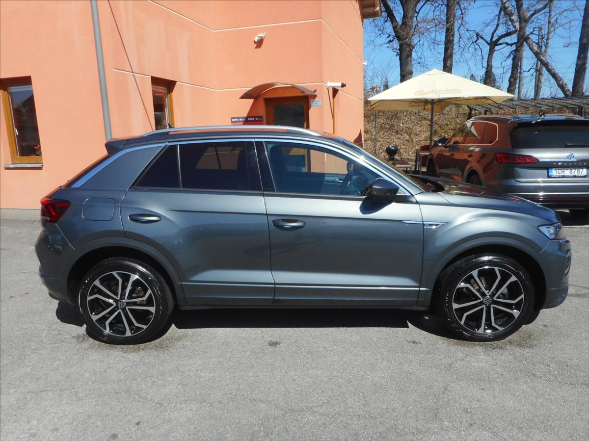 volkswagen-t-roc-1-5-tsi-r-line-automat - 3