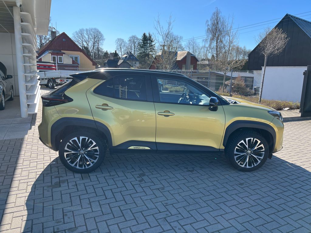 toyota-yaris-cross-1-5-hybrid-e-cvt-executive - 6